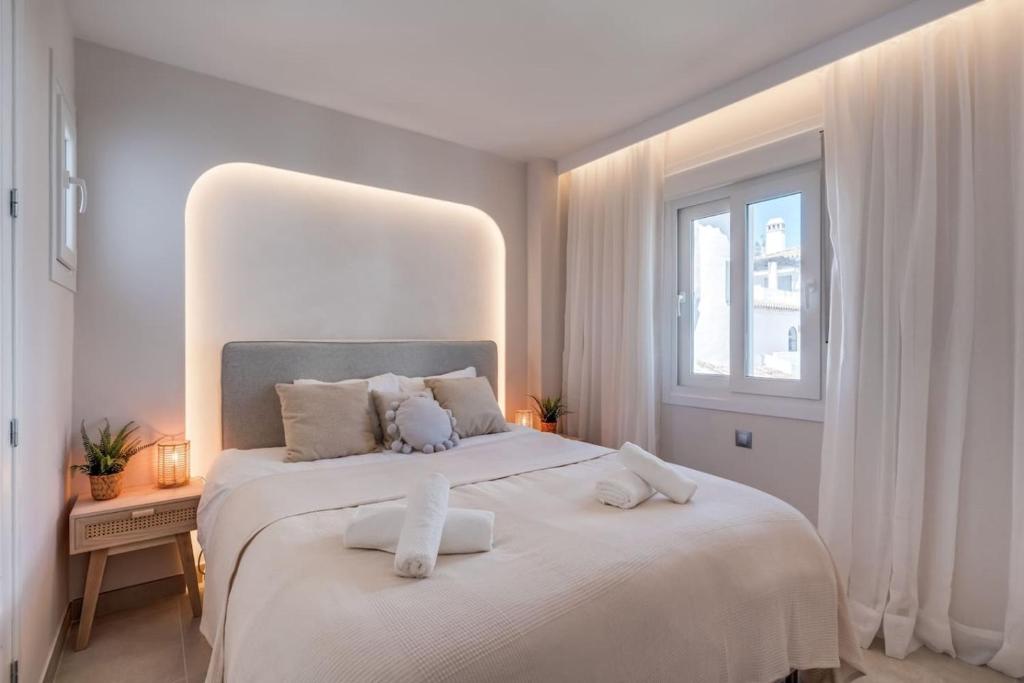 Ultimate Rentals - Luxury Penthouse - Los Naranjos de Marbella - 3