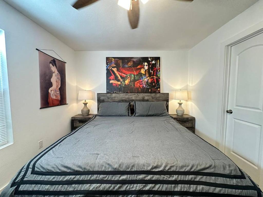 Relax and Recharge in the Heart ofVibrant Montrose, Houston