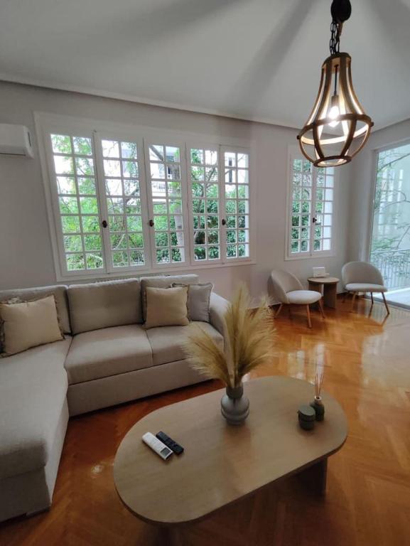 Kolonaki 2 bedroom Flat, Ateny