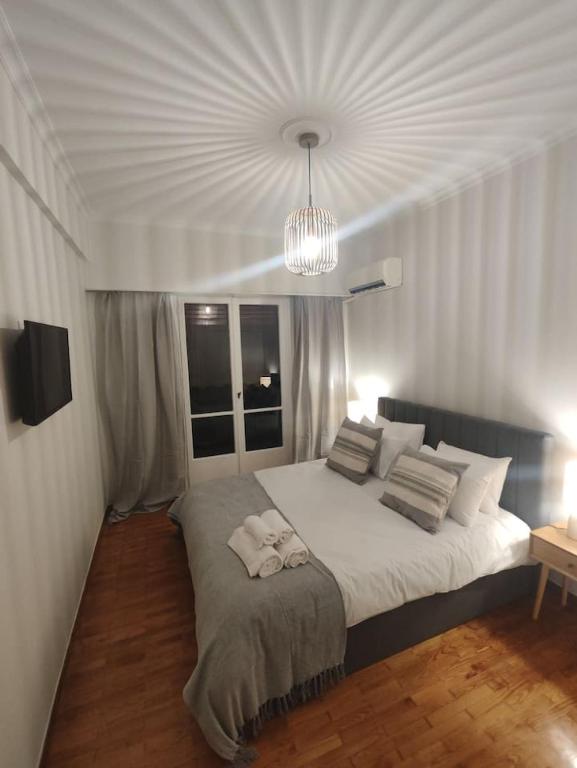 Pangrati Varnava -2 Bedroom Flat, Atény