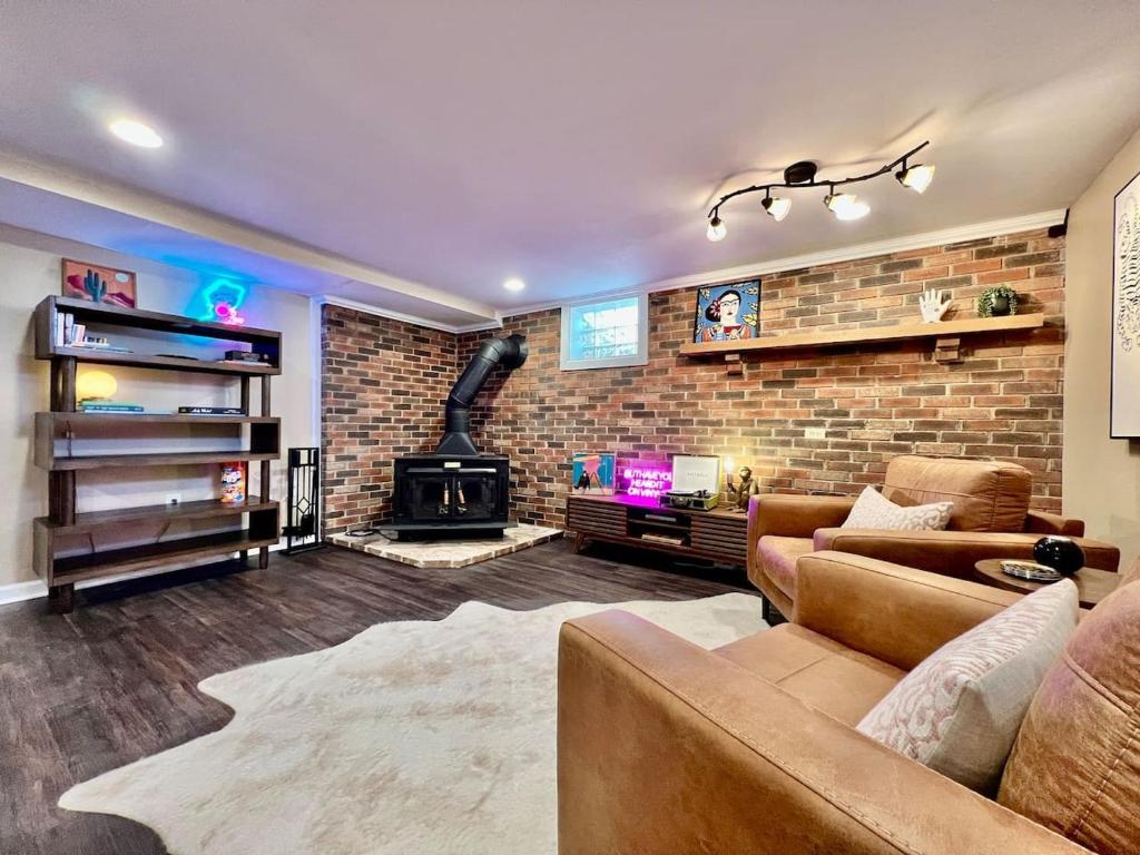 All the Vibes Poolside in Trenton, Trenton