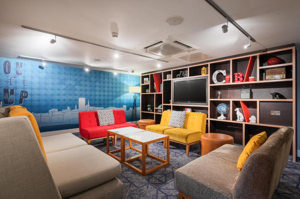 フロント・ロビー