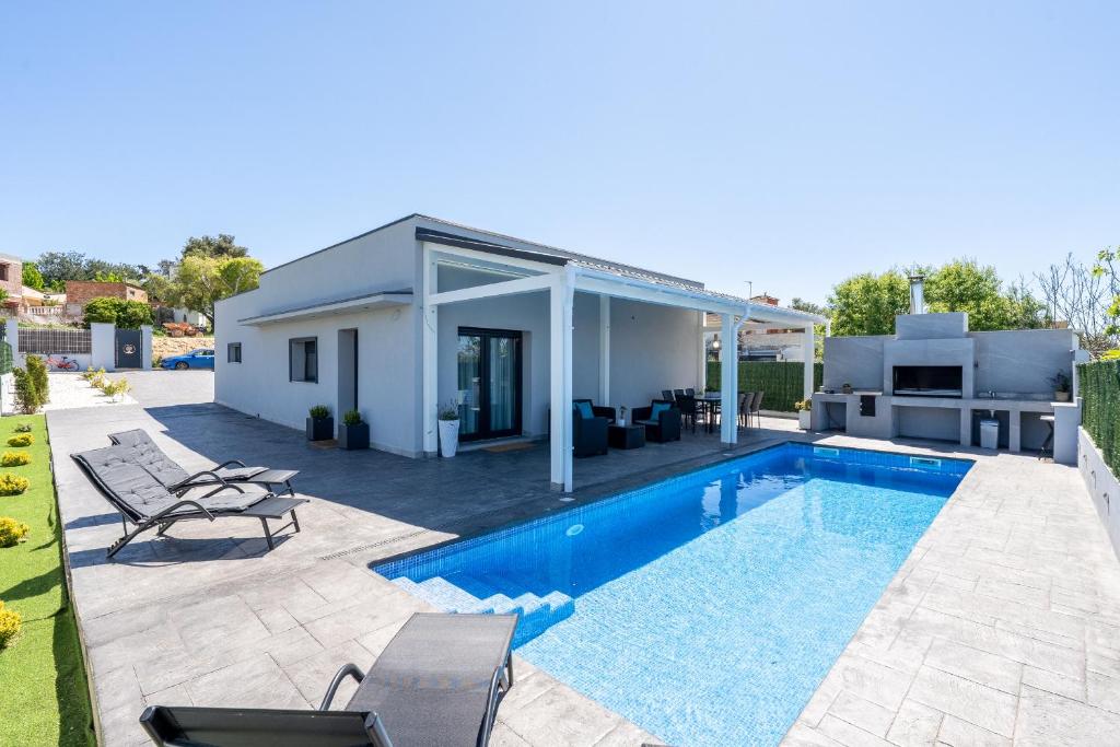 Hauzify I Casa Somella, Vilanova i la Geltrú