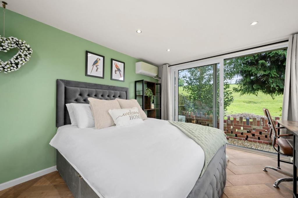 Luxury River Side Getaway Peak District, Belper