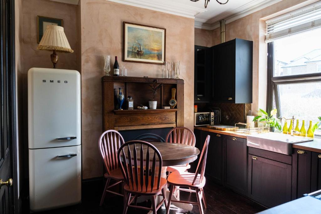 Bohemian Retreat by the Sea, Margate photo 8
