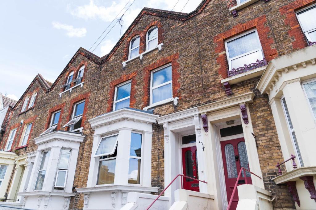 Bohemian Retreat by the Sea, Margate photo 7