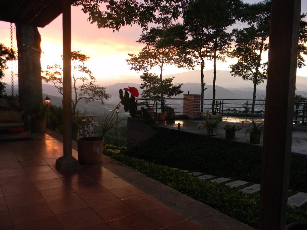 Balcony/terrace, Finca Hotel Villa Ilusion in Pereira