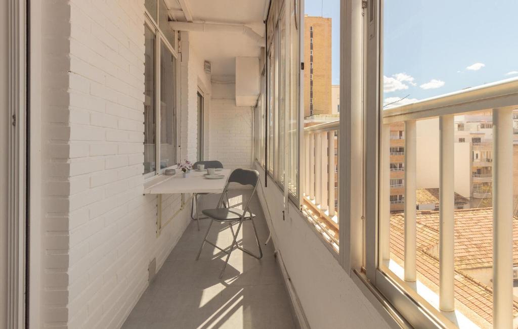Beach Front Apartment In Torrevieja With Wifi - 3