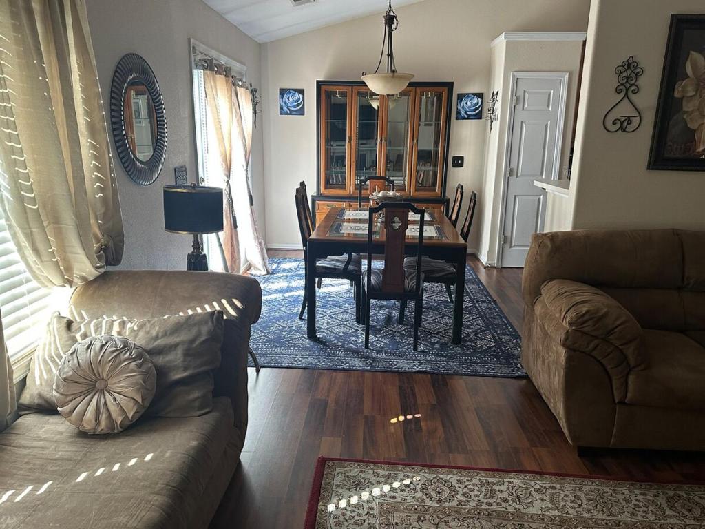 Nice and Simple Country Home, Winston-Salem