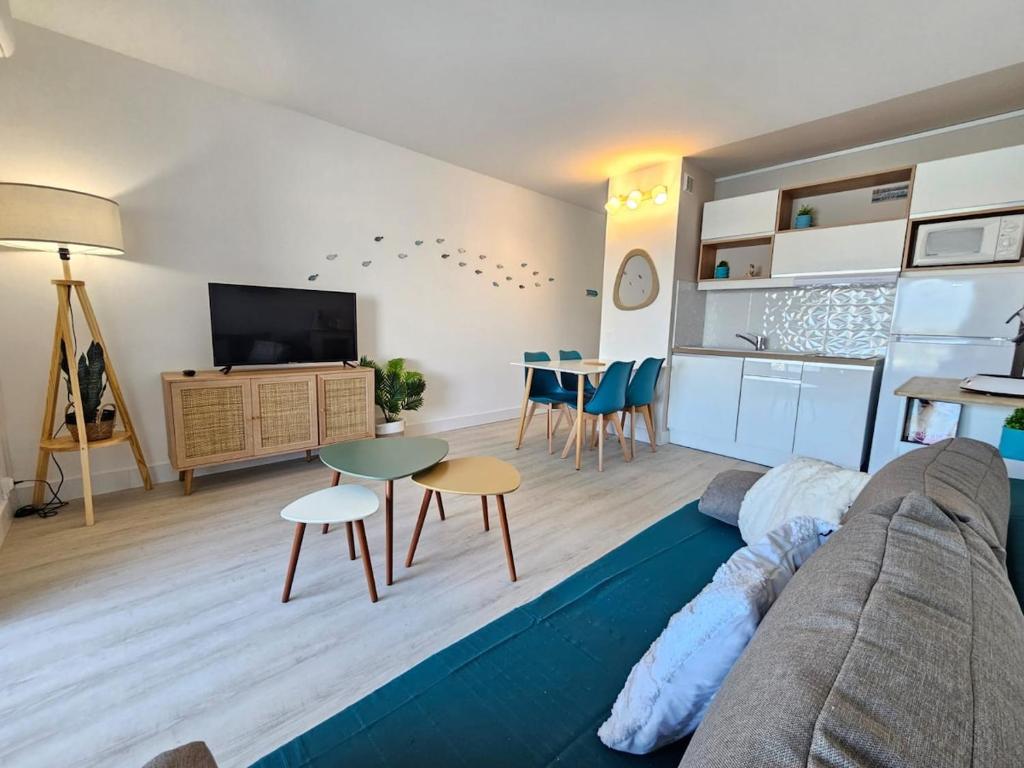Studio cabine climatisé magnifique vue port - 4