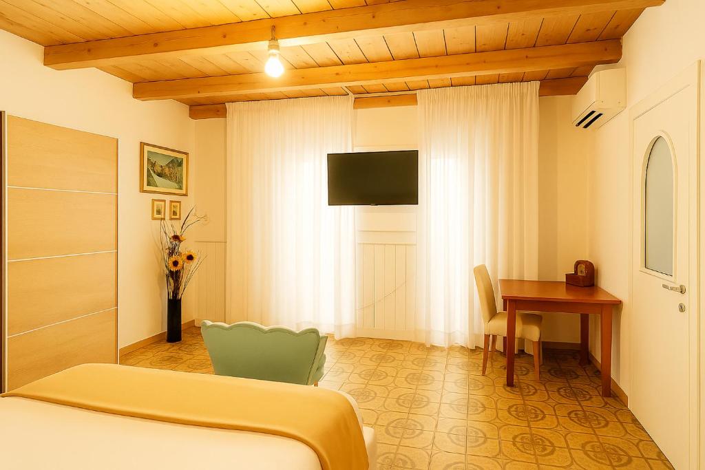 Amalfi Coast Room - 2