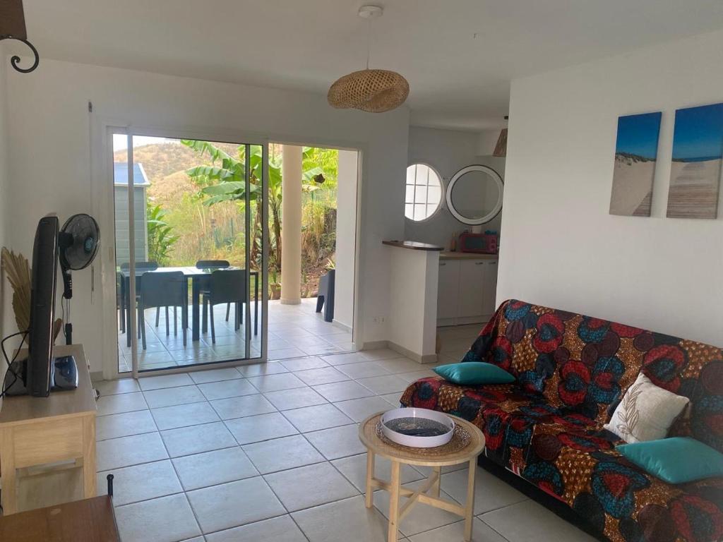 T2 Rez de jardin vue mer, Le Carbet