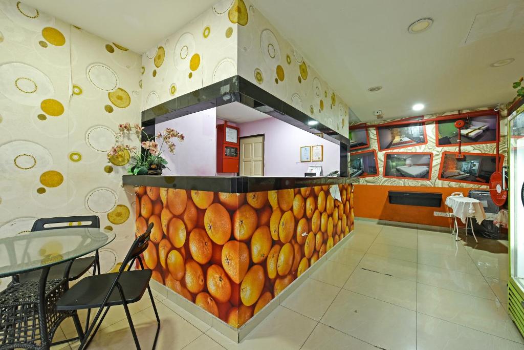 5. ORANGE H..