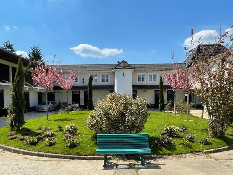 Birdsong, Saint-Martin-en-Bière