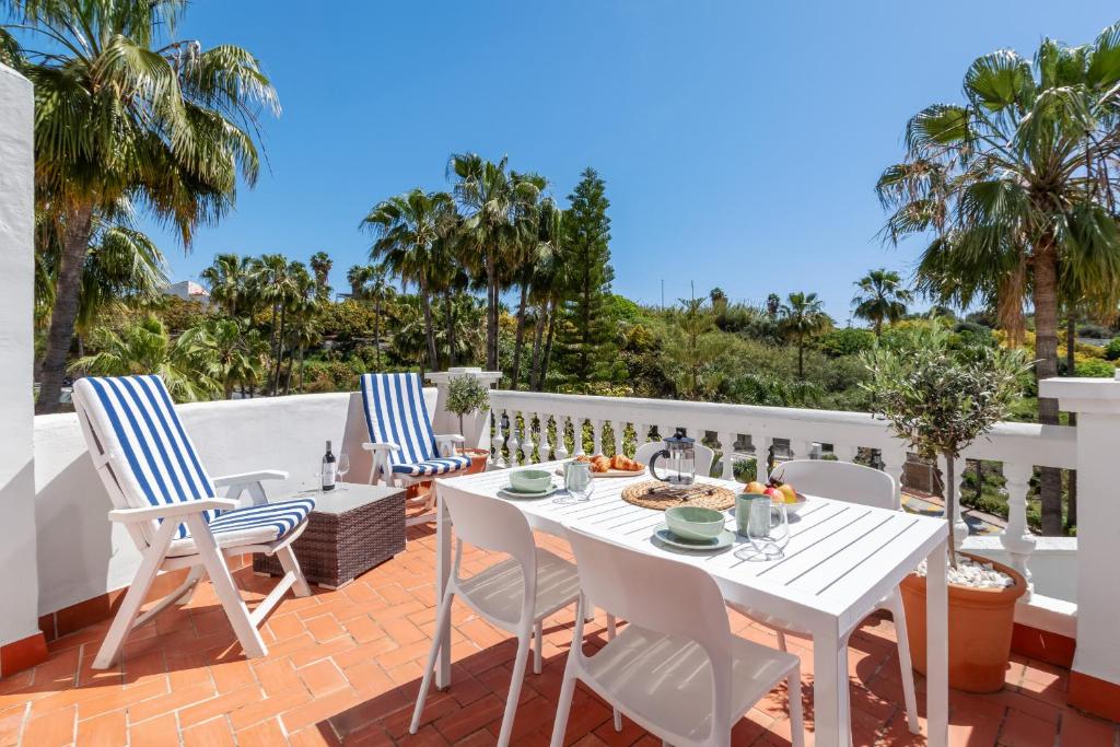 Las Palmas 2a Oasis Properties - 2