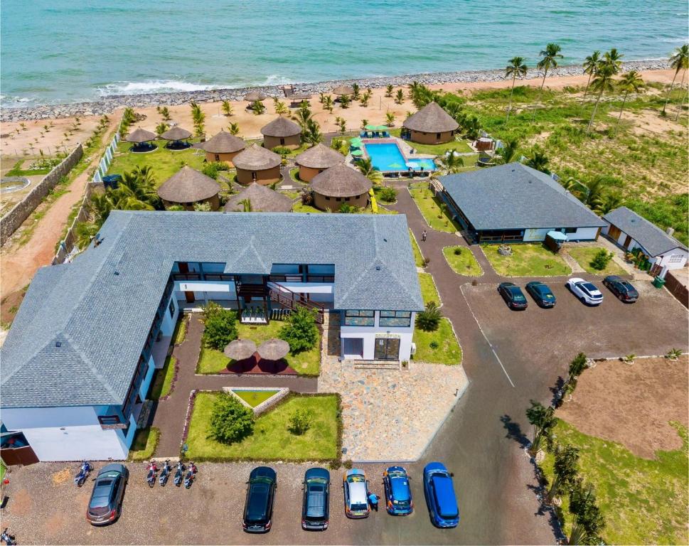 Lemon Beach Resort, Elmina