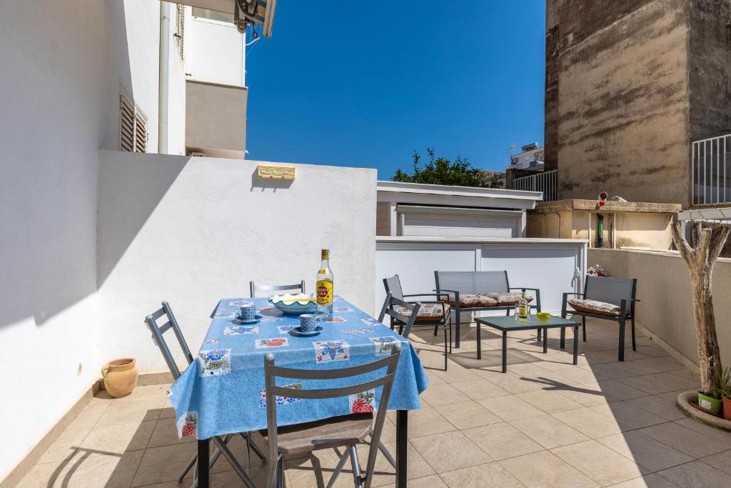 Vicin O Mari, Marina di Ragusa