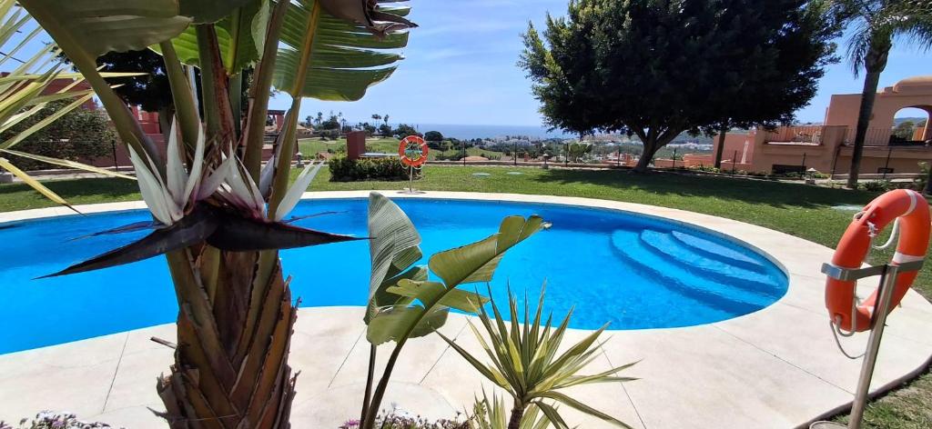 Seaview 2 Beds, La Colina Duquesa - 1