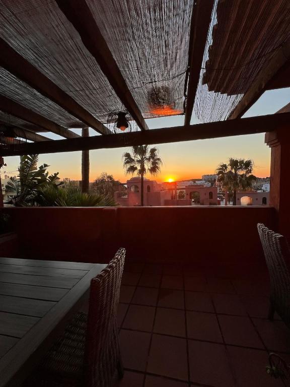 Seaview 2 Beds, La Colina Duquesa - 2