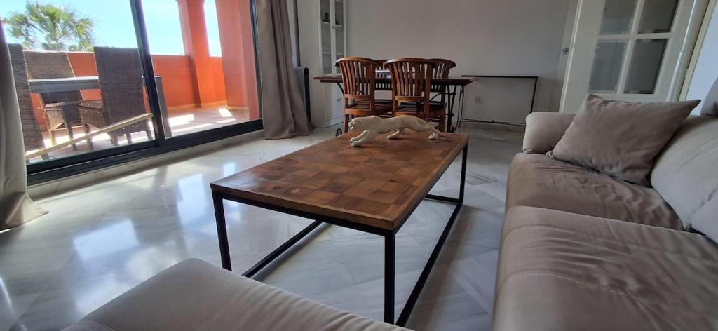 Seaview 2 Beds, La Colina Duquesa - 4