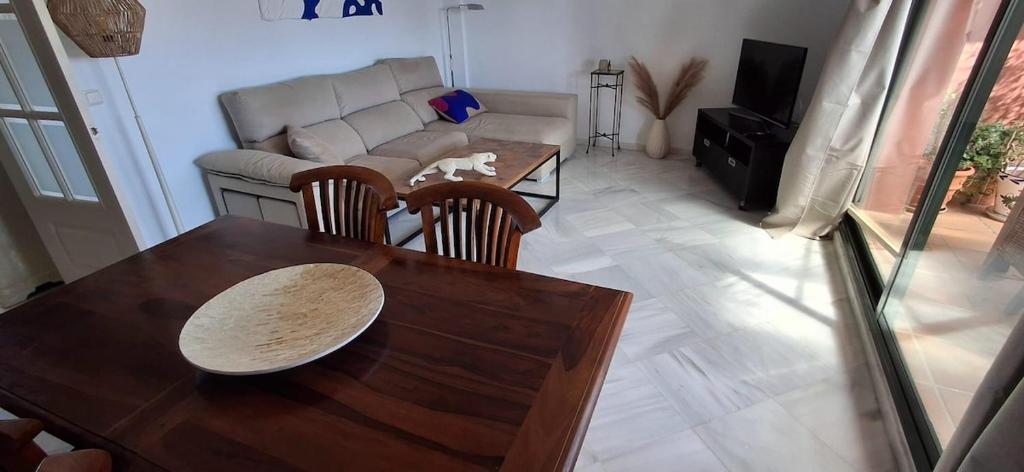 Seaview 2 Beds, La Colina Duquesa - 3