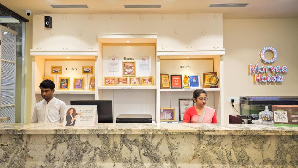 フロント・ロビー