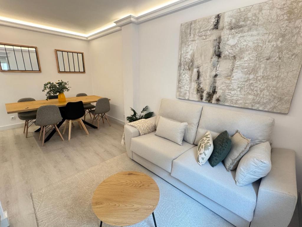 APARTAMENTO BOUTIQUE DE MARIA by Apartamentos Logrono - 4