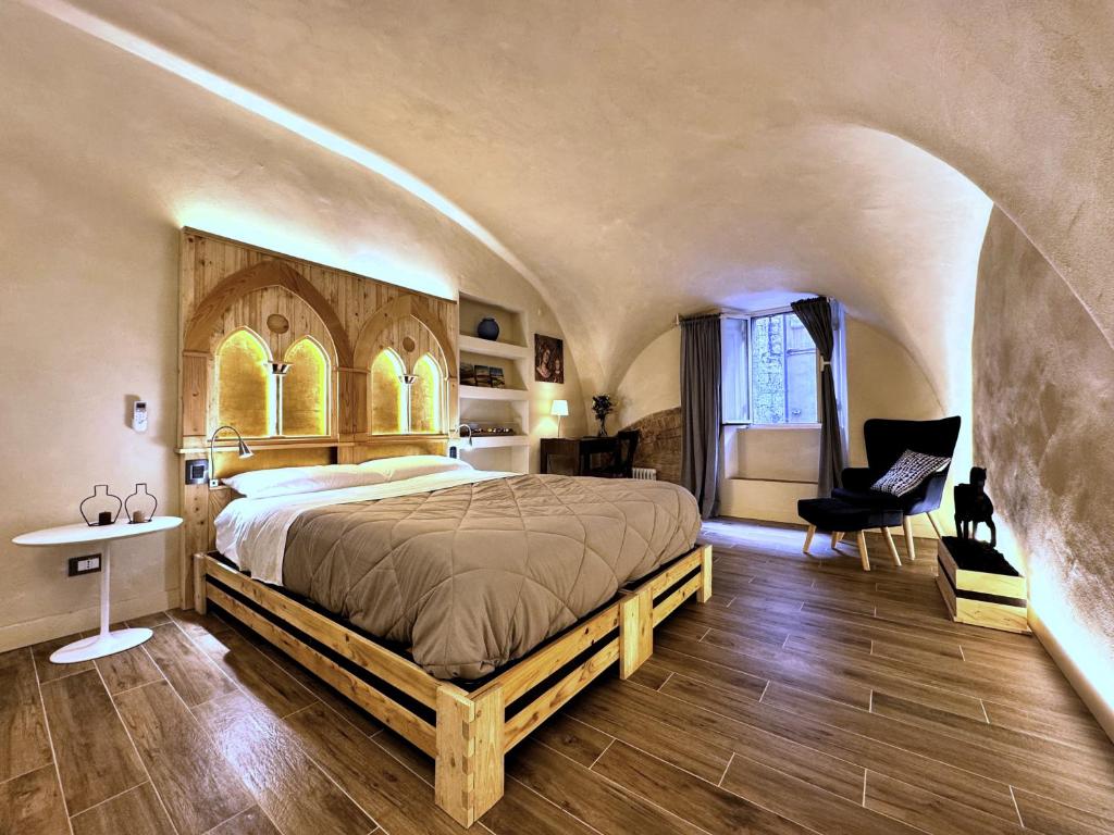 Stalloregis 19, Siena