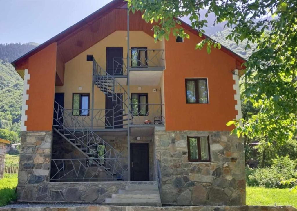 Guest House Gulba, Mestia