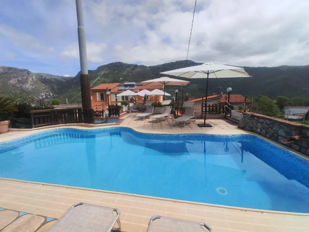 Vicky's B&B by V, hotel in Papasidero