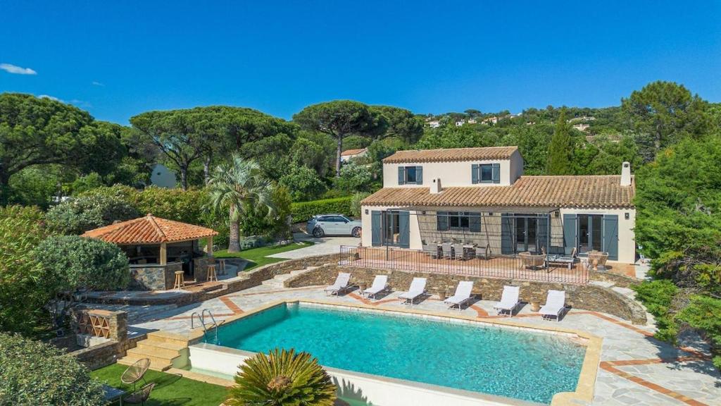 Luxueuse villa vue vignes avec piscine et terrain de petanque, Gassin
