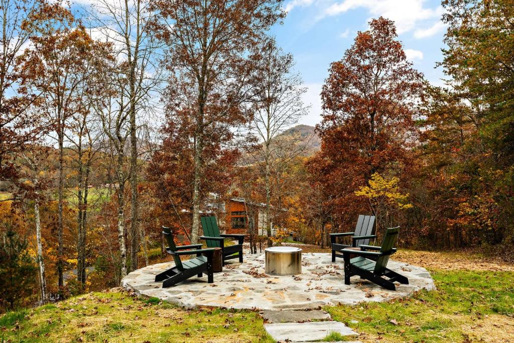 Wildcat Modern - 2br Firepit, Deck Dog Friendly, Young Harris