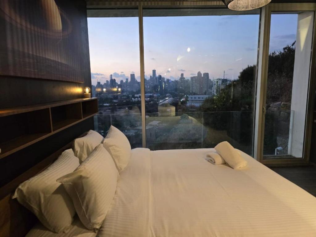 Cosmo in The Cube, Sinn al Fīl