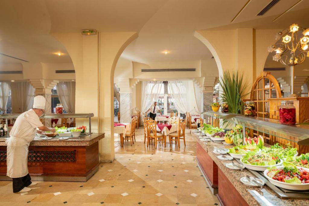Bella Vista Family Resort — Restaurant & bars in Skanes inc. Monastir, Monastir