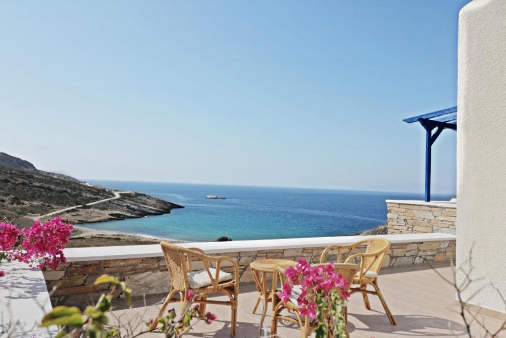 Unique Off Grid Seafront Villa, Ios