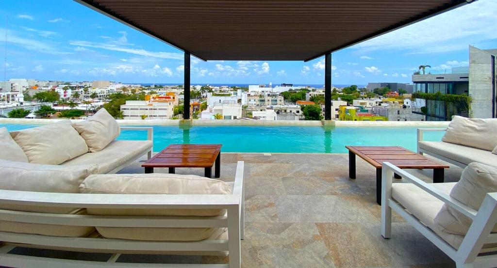 Seaview Roof Pool, Gym Onsite, 4 Blocks to 5th Ave, Playa del Carmen