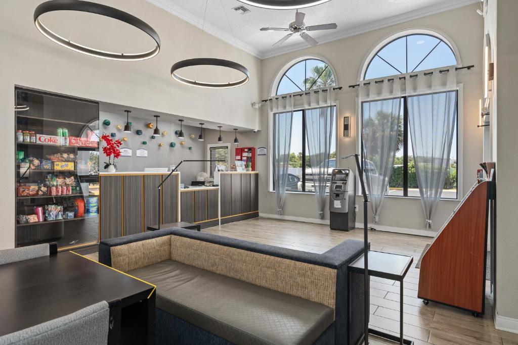 Baymont by Wyndham Orlando East