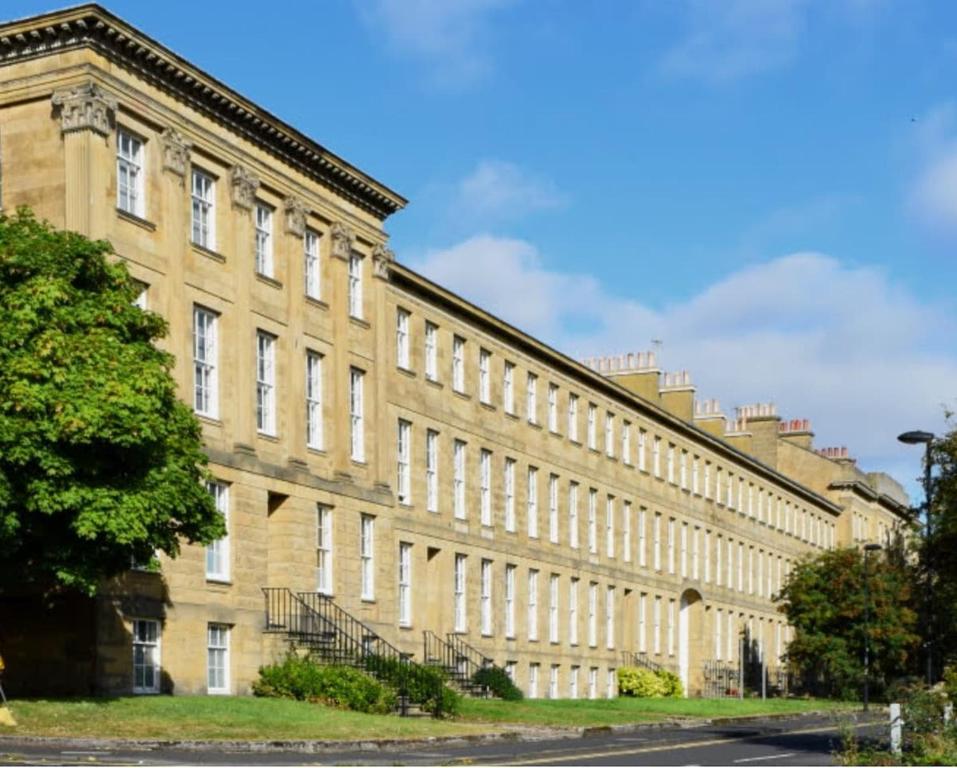 Beautiful Grade 2 Home in centre of Newcastle-St James Park FREE CITY PARKING, Newcastle upon Tyne