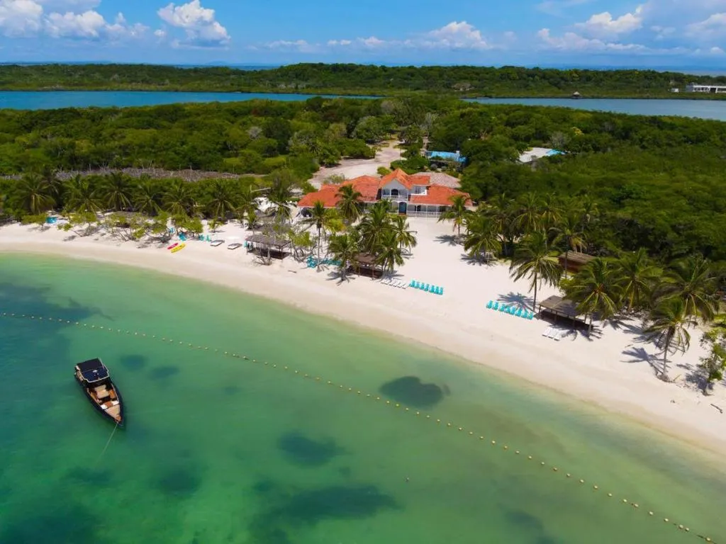 Hotel Agua Azul Beach Resort, hotel a Barú