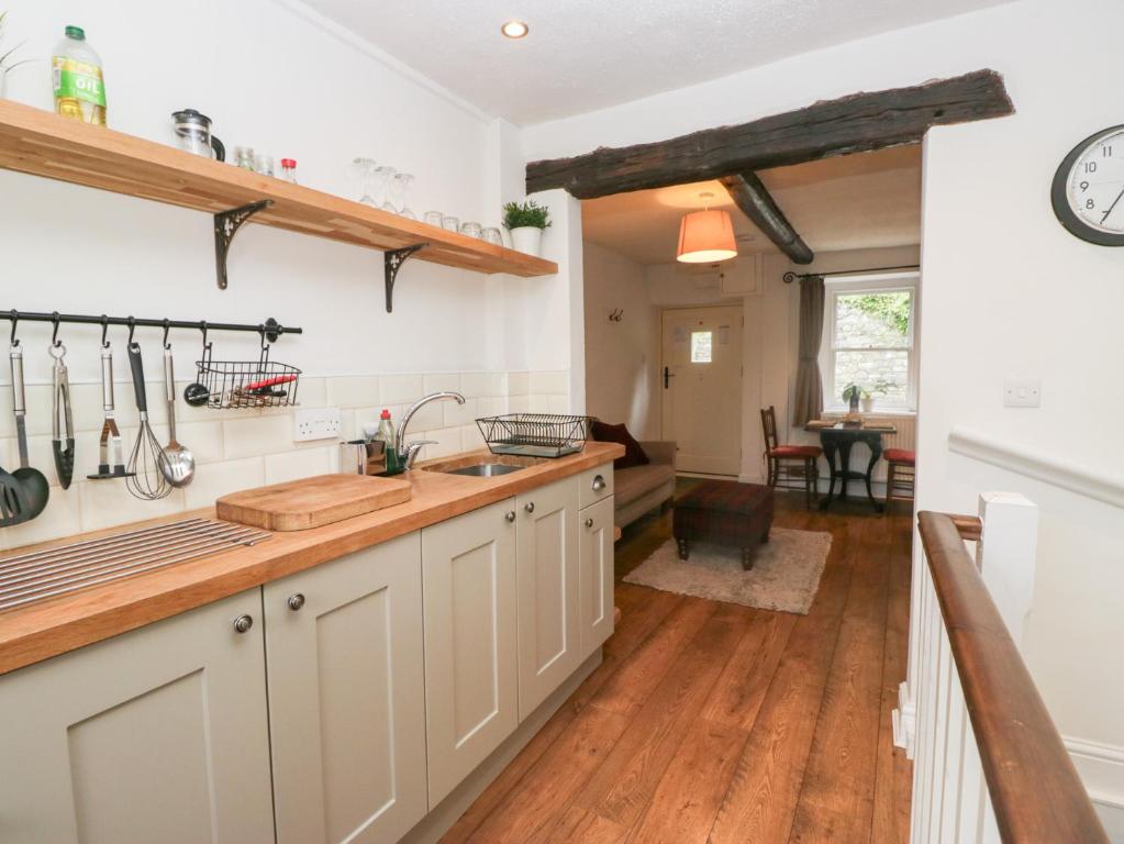 Latch Cottage photo 3