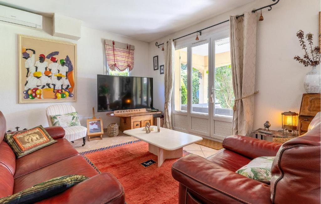 Stunning Home In Saint-Raphaël - 3