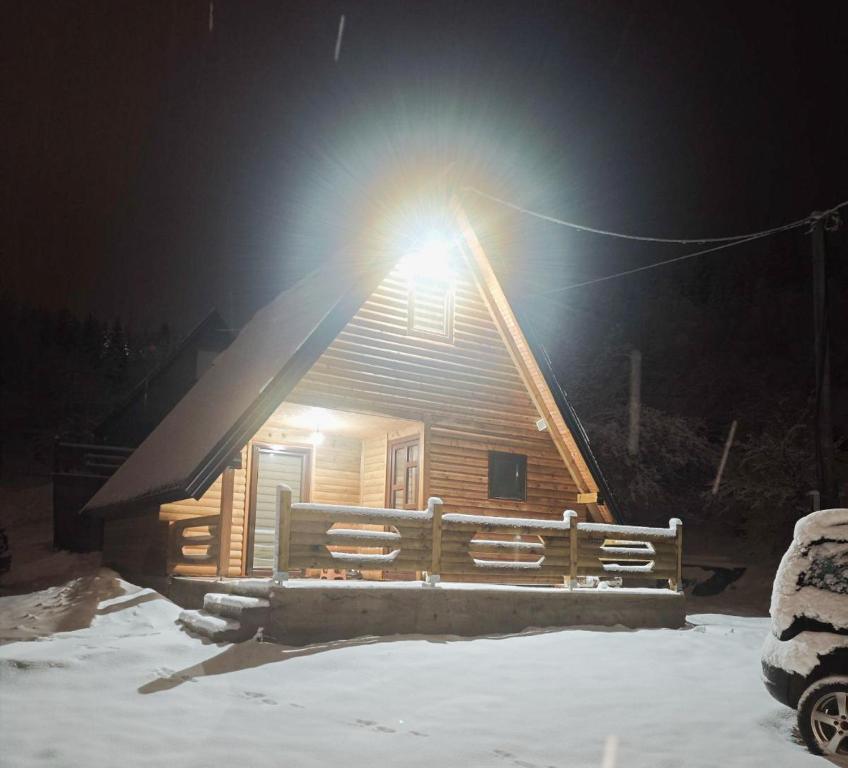 Planinska kuca Bajkaa, Gornje Pale