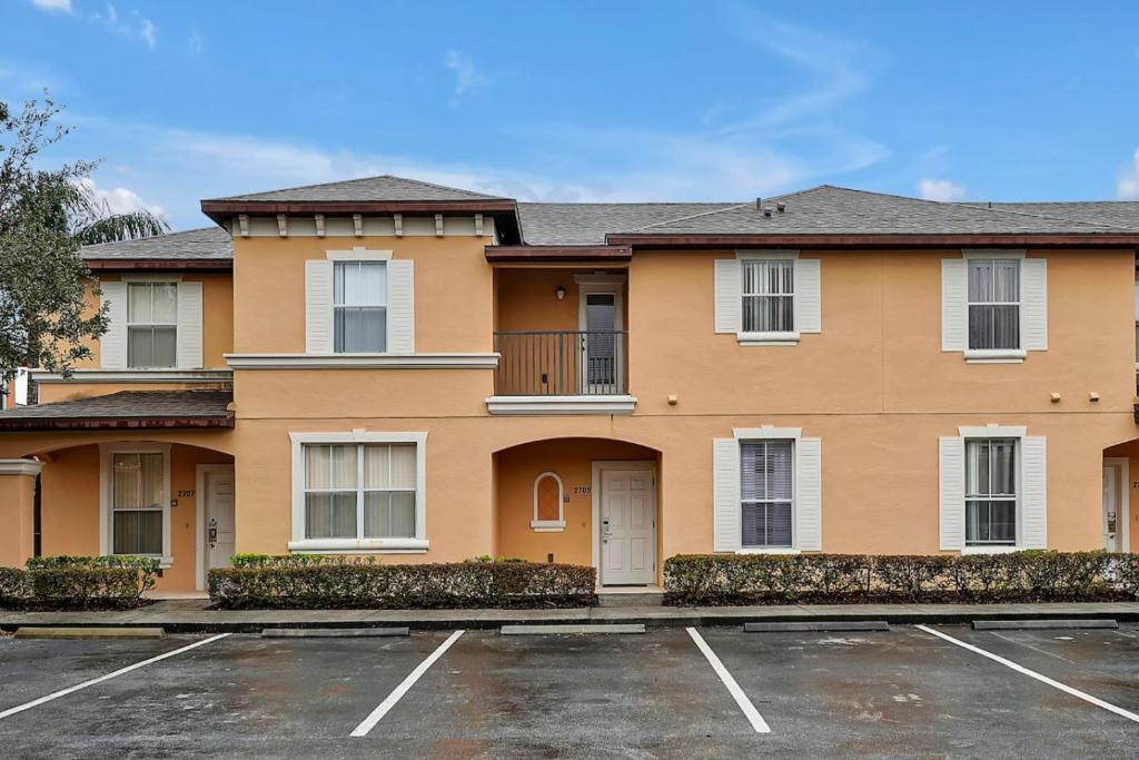 Resort Access and Near Attractions, Orlando