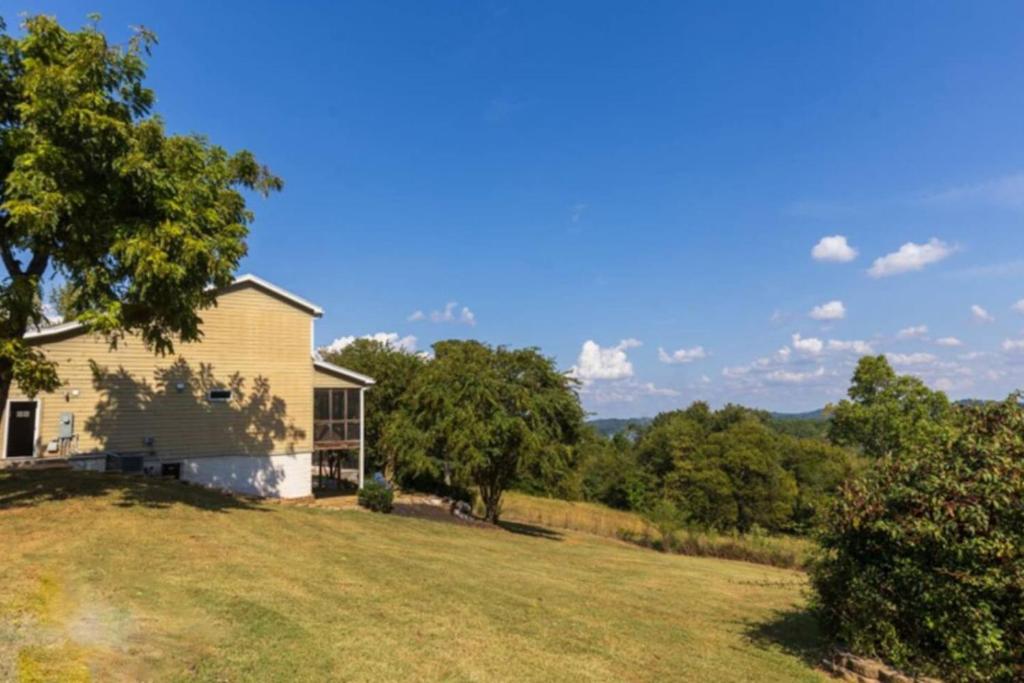 Almost Heaven Private Pool, Louisville