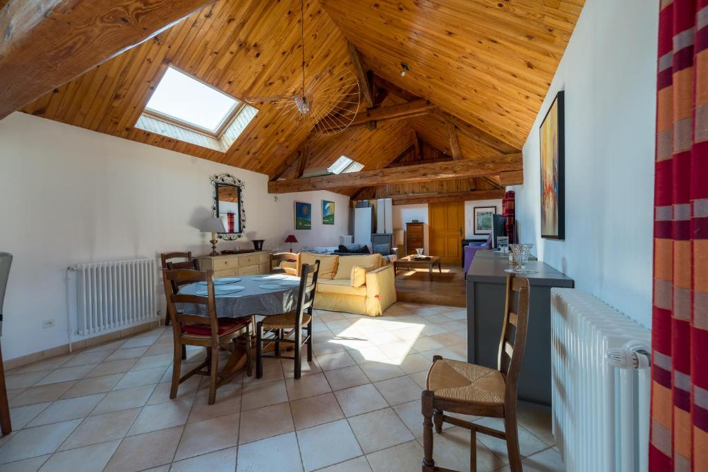 Appartement dans les vignes, Chamery