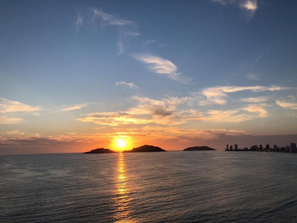 Torre Eme -Stunning bay view & balcony! - 5
