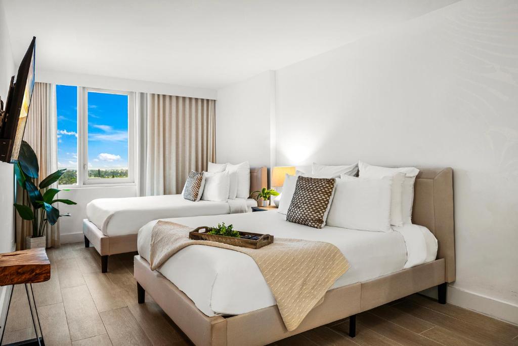 Studio Residence at Roney -1128, Miami Beach