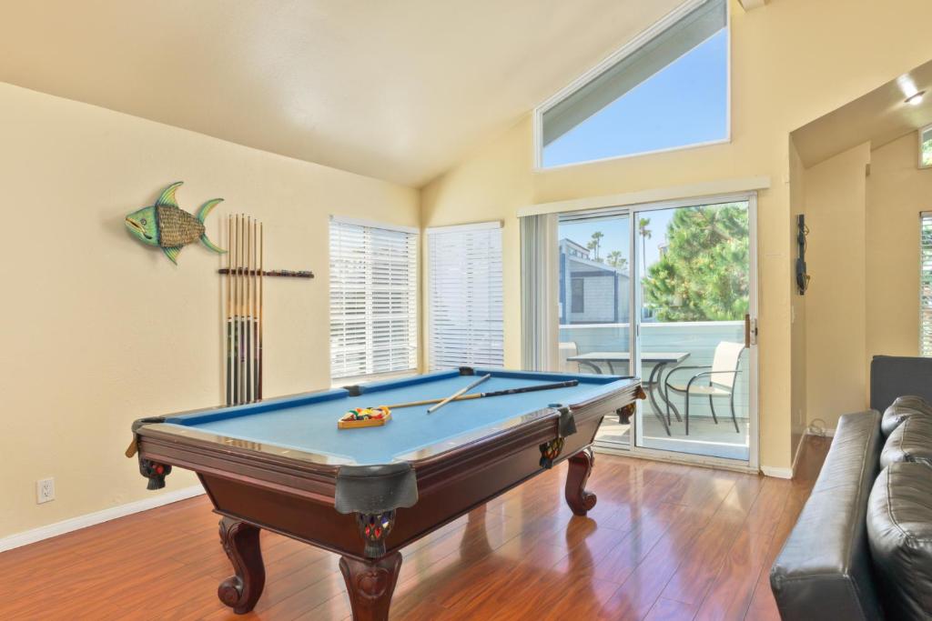 Seas the Fun, Newport Beach