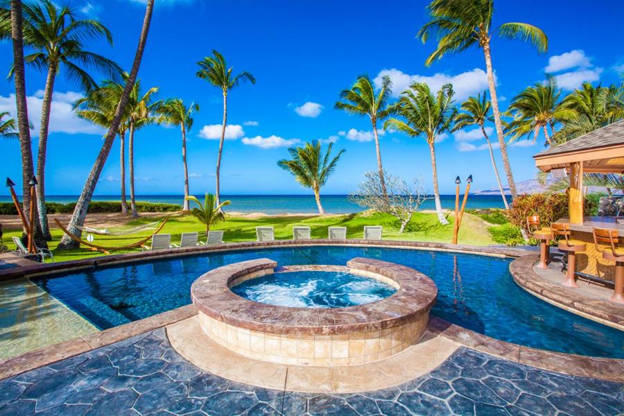 Newly Renovated, Private Beachfront Hideaway Moana Sleeps 8!!, Kihei