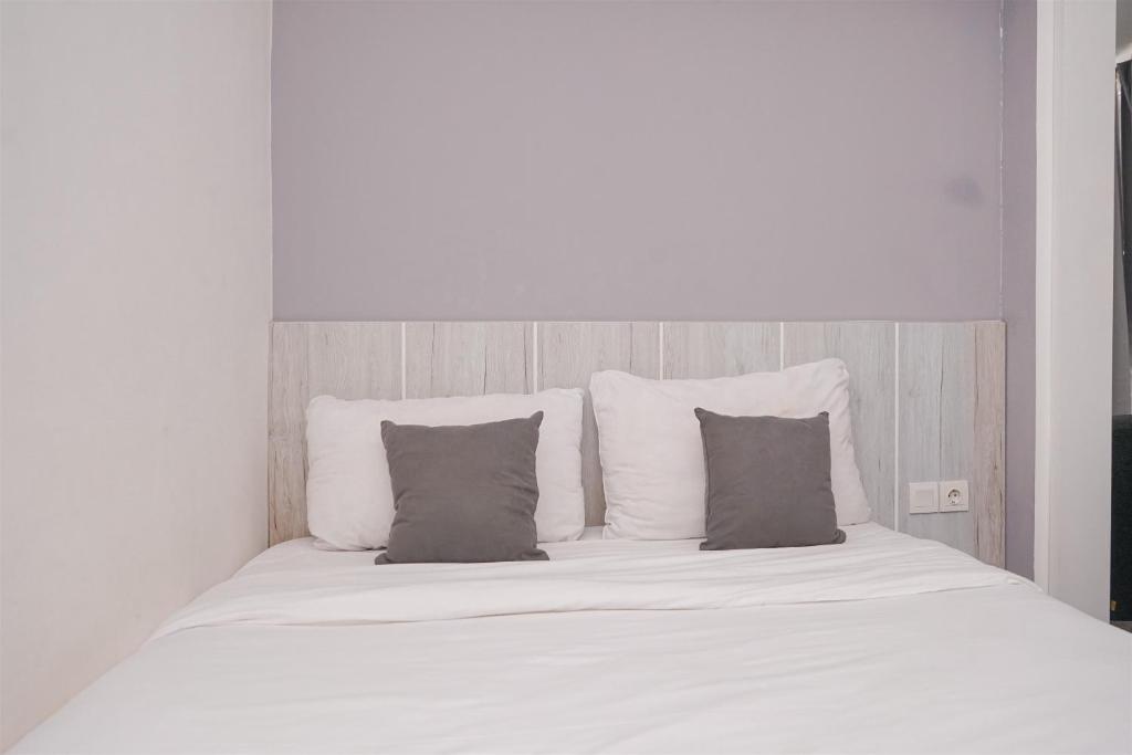 Elegant Studio at Casa De Parco Apartment By Travelio, Tangerang